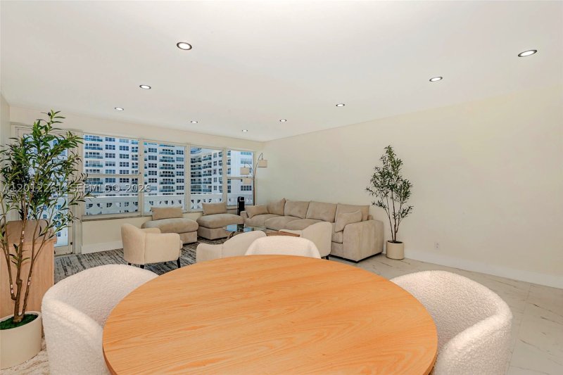 Comprar apartamento no Ocean Summit 1207