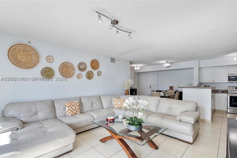Mark on Brickell Apt #603