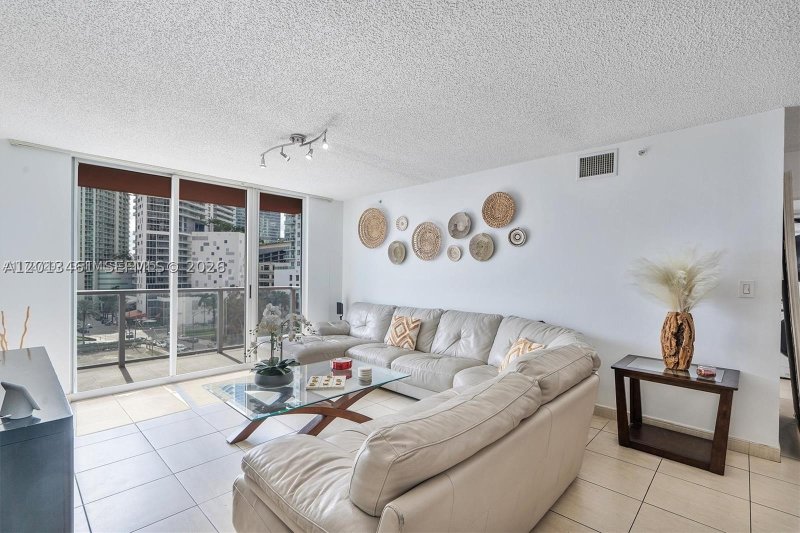 Aluguel de apartamento no Mark on Brickell 603
