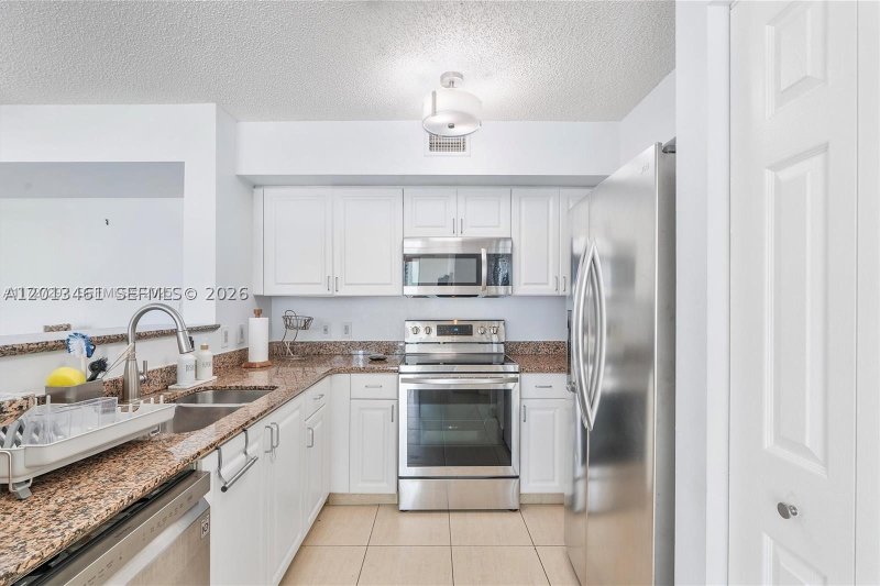 Aluguel de apartamento no Mark on Brickell 603