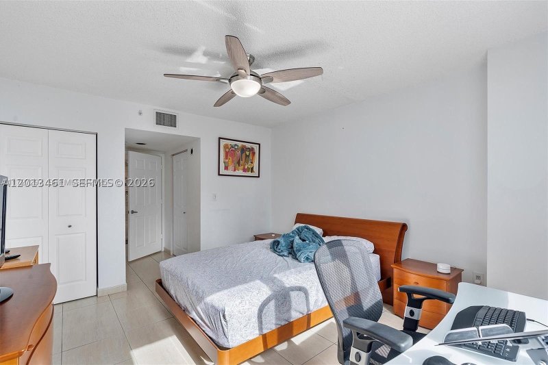 Aluguel de apartamento no Mark on Brickell 603