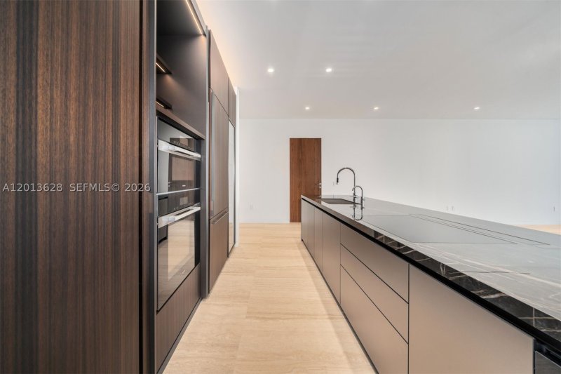 Alquiler de apartamento en Vita at Grove Isle S302