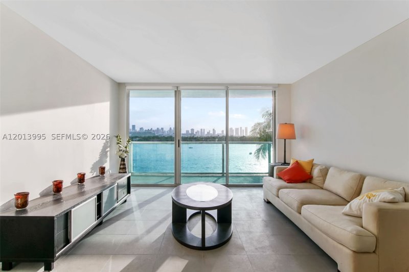 Apartment for rent at Floridian 805