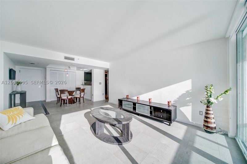 Apartment for rent at Floridian 805