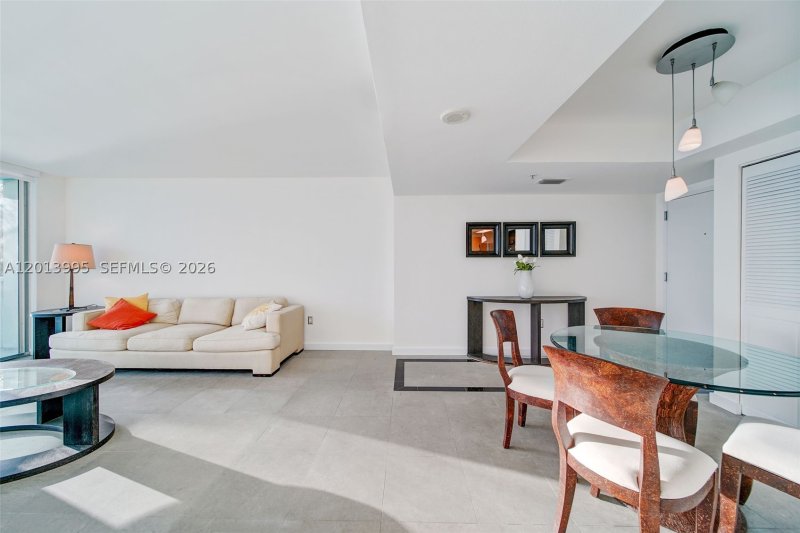 Apartment for rent at Floridian 805