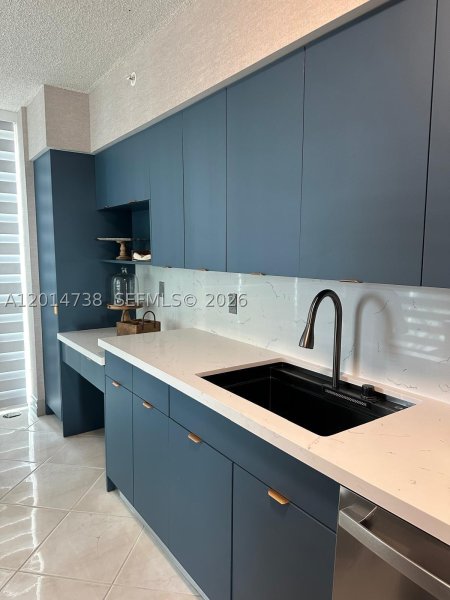 Apartment for rent at Oceania 4 946