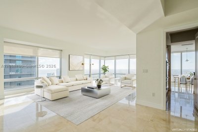 Alquiler de apartamento en Four Seasons Millenium Tower I 57B