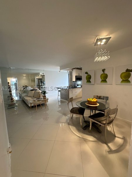 Apartment for rent at Plaza of the Americas 815