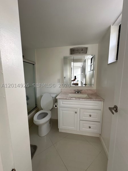Apartment for rent at Plaza of the Americas 815