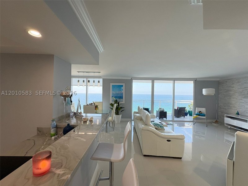 Condo for sale at Parker Plaza Estates 1812