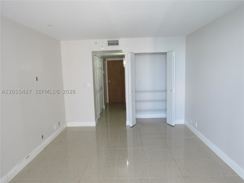 Apartment for rent at Grandview Palace 2210