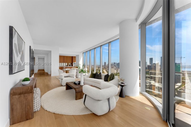 Comprar apartamento no Una Residences at Brickell 3601