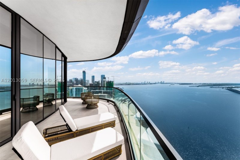 Comprar apartamento no Una Residences at Brickell 3601