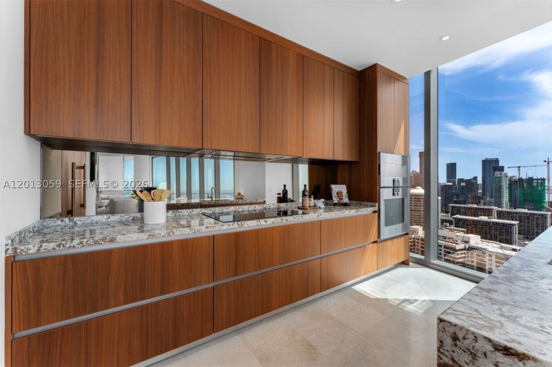Comprar apartamento no Una Residences at Brickell 3601