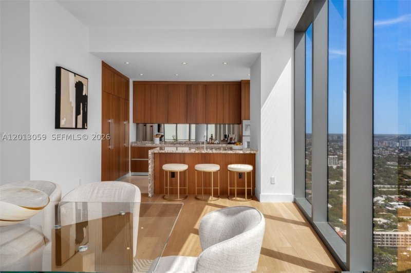 Comprar apartamento no Una Residences at Brickell 3601