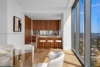 Comprar apartamento no Una Residences at Brickell 3601
