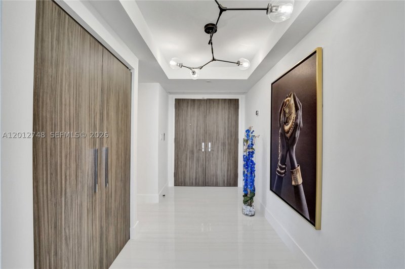 Condo for sale at Hamptons West PH14