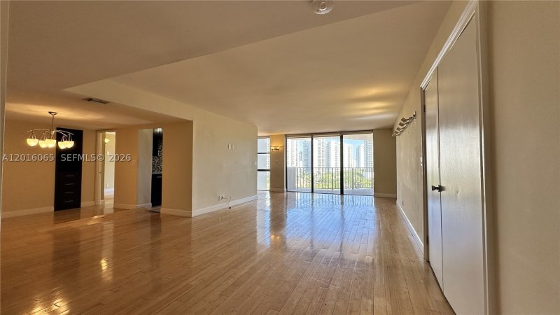 Condo for sale at Biscayne Cove 1408