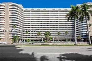 Apartment for rent at Oceanside Plaza 14U