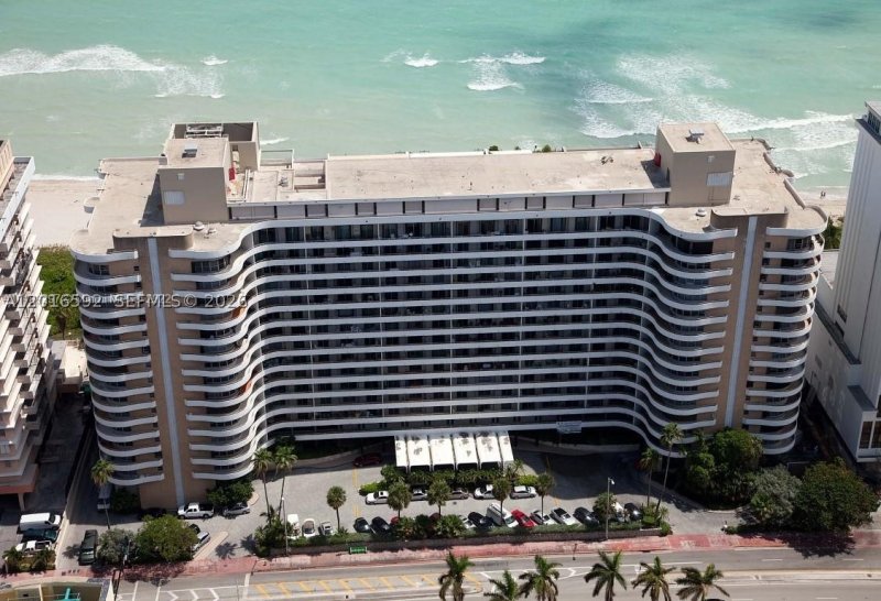 Apartment for rent at Oceanside Plaza 14U