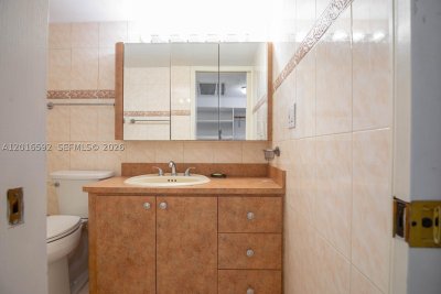 Aluguel de apartamento no Oceanside Plaza 14U