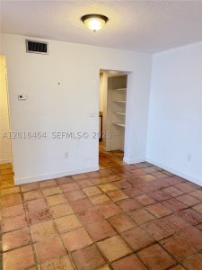 Aluguel de apartamento no Villa Capri 301