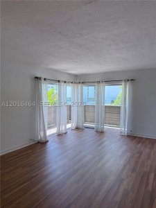 Aluguel de apartamento no Villa Capri 301