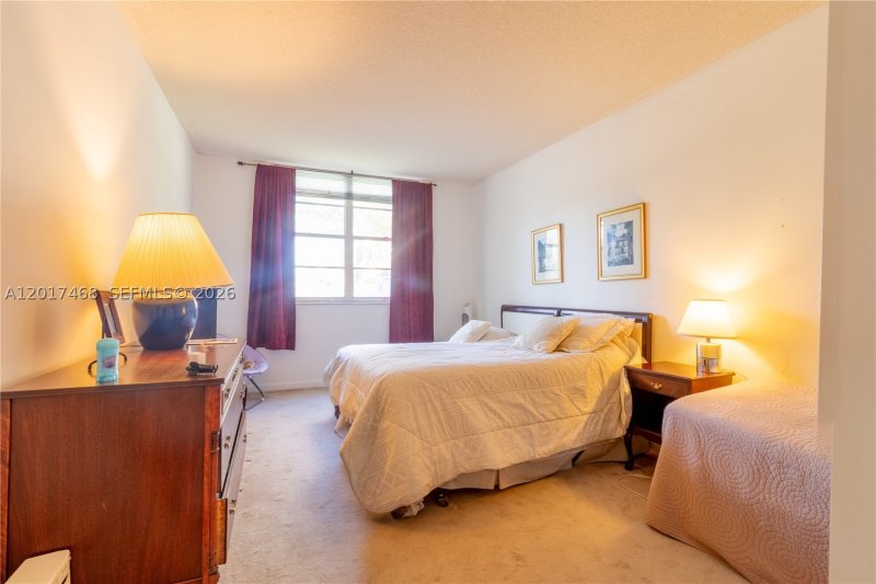 Condo for sale at Winston Towers L12