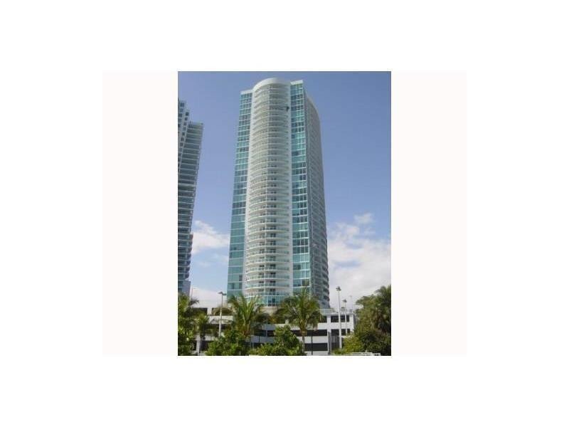 Apartment for rent at Skyline On Brickell 808