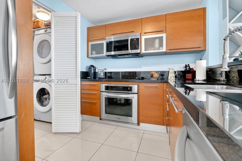 Condo for sale at Vizcayne Everglades On The Bay 3602