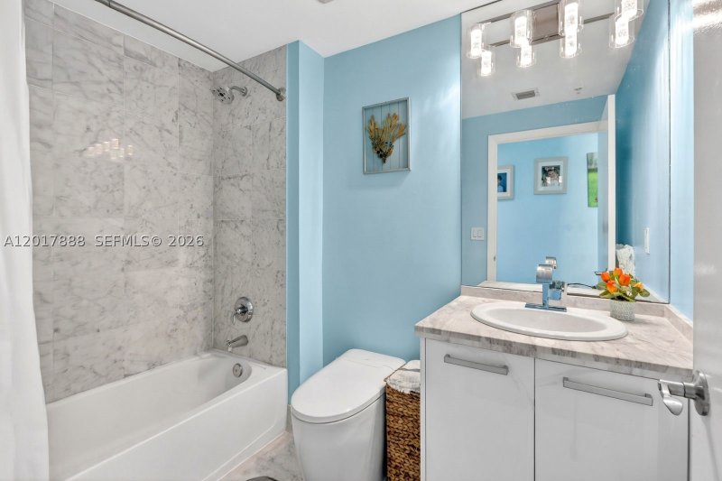 Condo for sale at Vizcayne Everglades On The Bay 3602