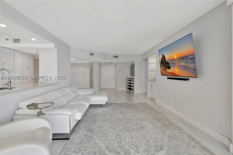 Apartment for rent at Oceania 1 1612