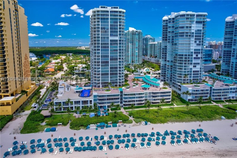 Apartment for rent at Oceania 1 1612
