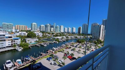 Alquiler de apartamento en Coastal Towers 1027