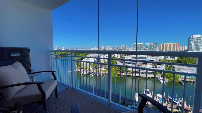 Alquiler de apartamento en Coastal Towers 1027