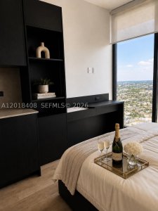 Aluguel de apartamento no E11EVEN Hotel & Residences 4203A