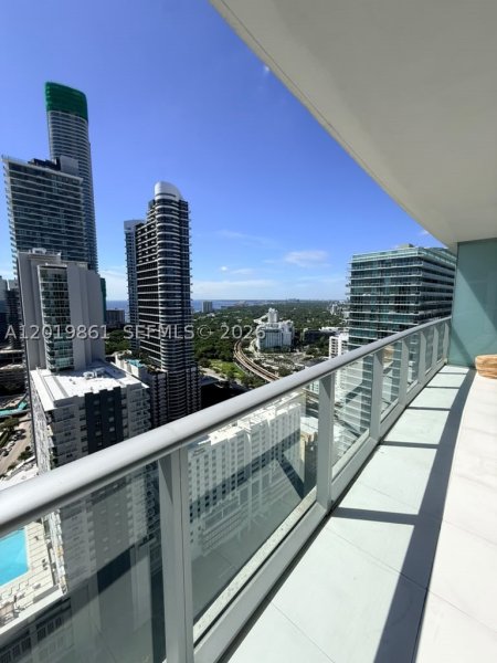 Comprar apartamento en 1100 Millecento 3302