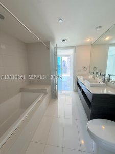 Comprar apartamento en 1100 Millecento 3302