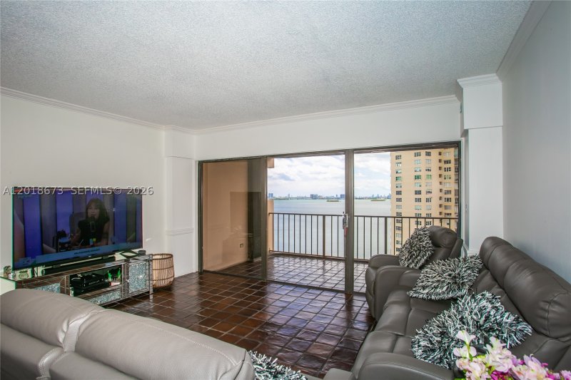 Condo for sale at The Cricket Club 1207