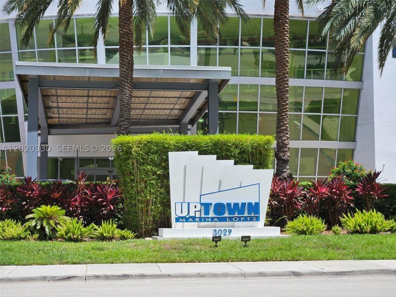 Apartment for rent at Uptown Marina Lofts 323