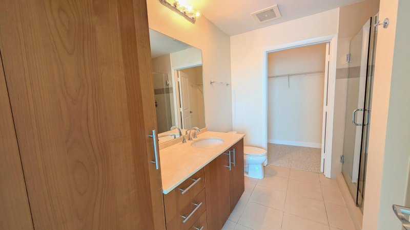 Condo for sale at Ocean Marine Yacht Club 701