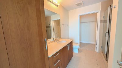 Comprar apartamento no Ocean Marine Yacht Club 701