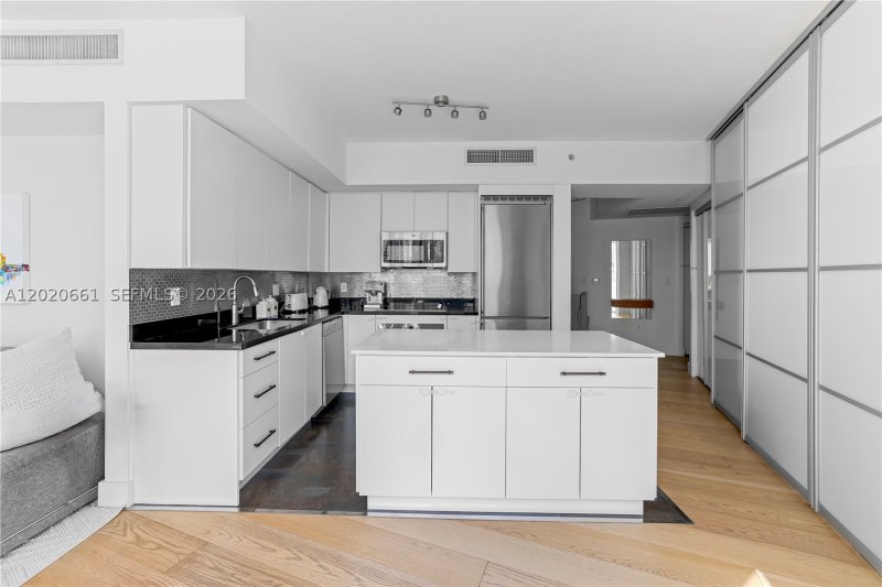 Comprar apartamento en Mint at Riverfront 1201