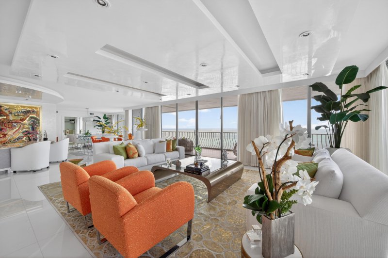 Condo for sale at Bal Harbour 101 Condo 1401