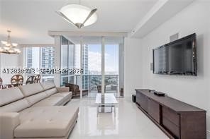 Aluguel de apartamento no Trump Royale 3407