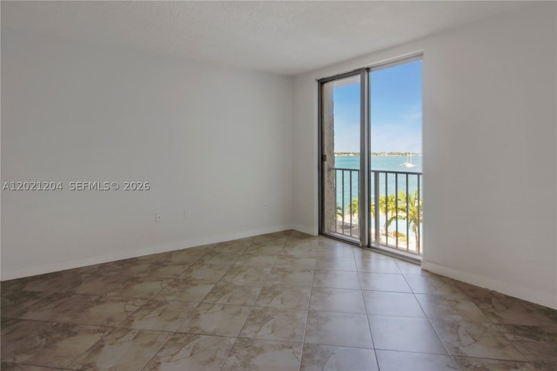 Apartment for rent at South Bay Club 509