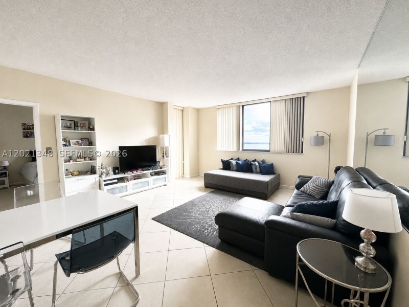 Condo for sale at Brickell Key Two 1801