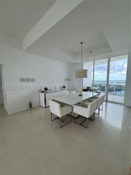 Condo for sale at Trump Tower One 4006