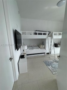Comprar apartamento no Trump Tower One 4006