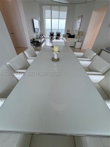 Comprar apartamento no Trump Tower One 4006